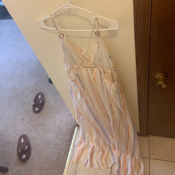 CHARLOTTE RUSSSE - DAY MAXI DRESS - Picture 3 of 6